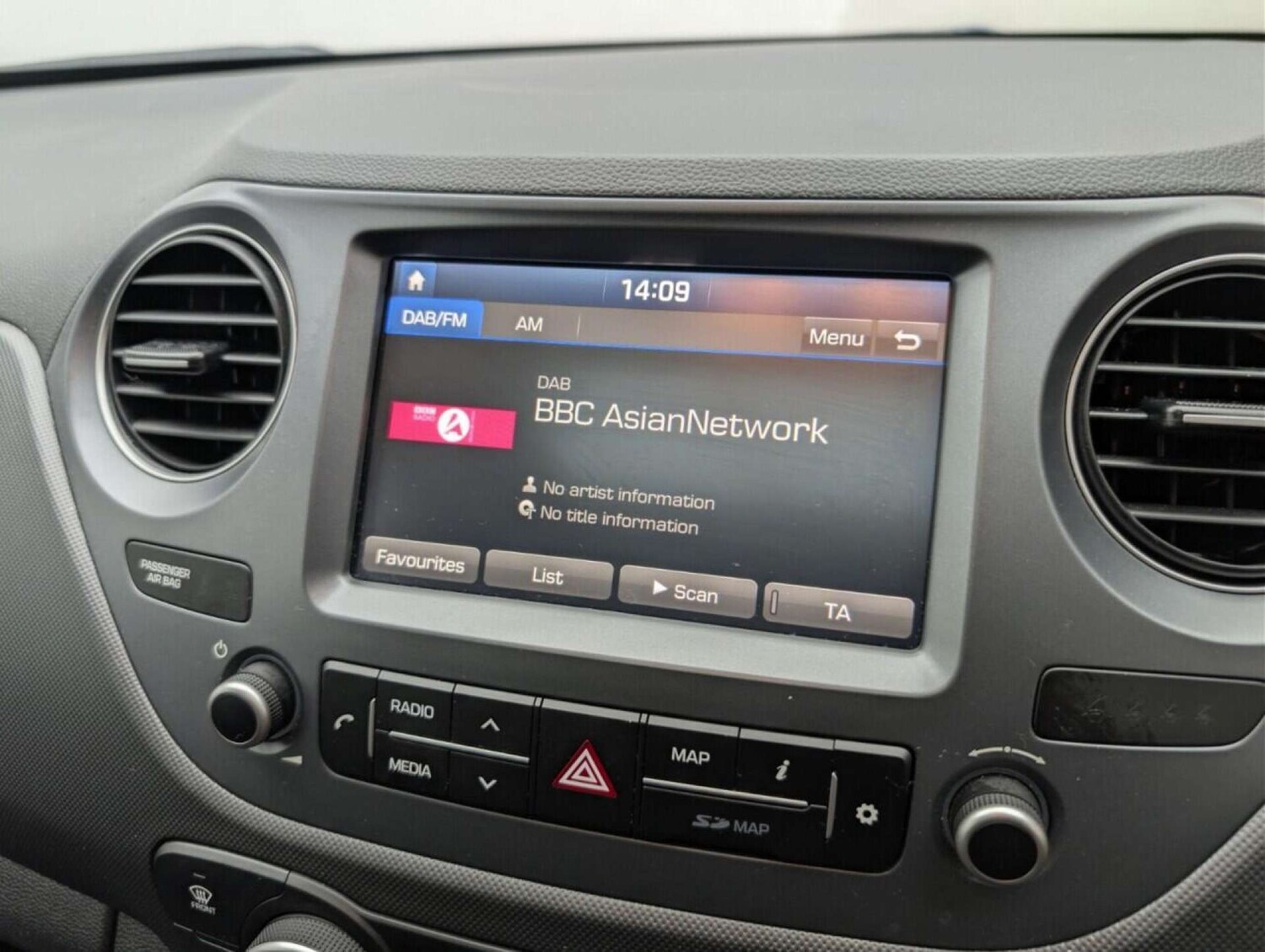 Used Hyundai i10 2017 for sale - 77713324: Photo 13