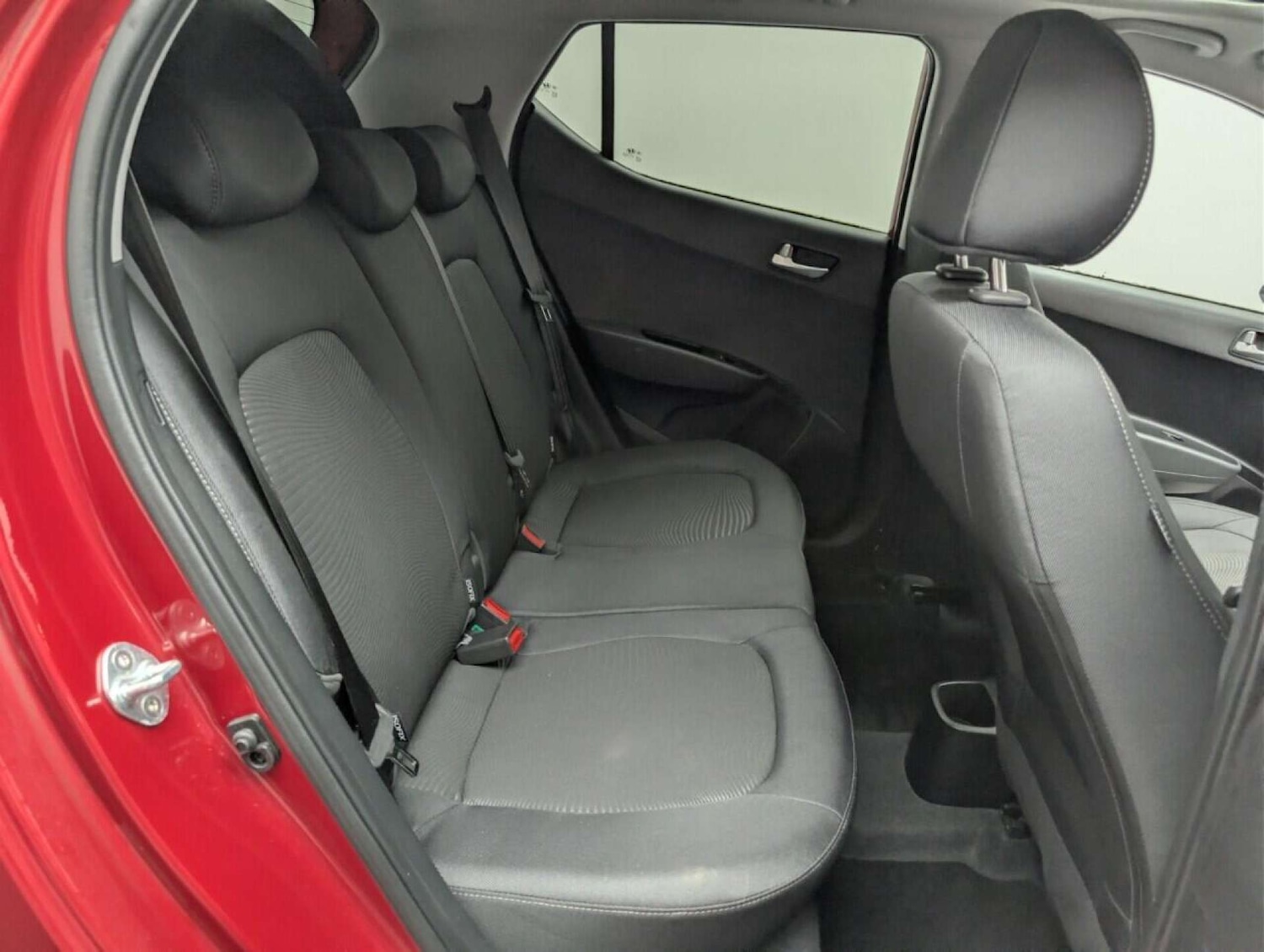 Used Hyundai i10 2017 for sale - 77713324: Photo 22