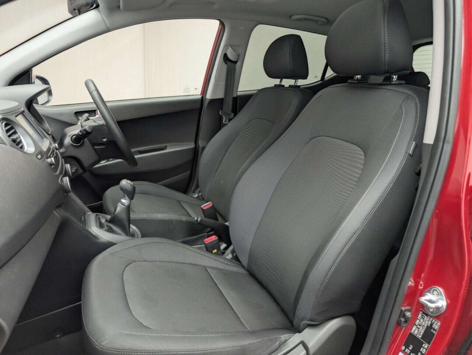 Used Hyundai i10 2017 for sale - 77713324: Photo 25