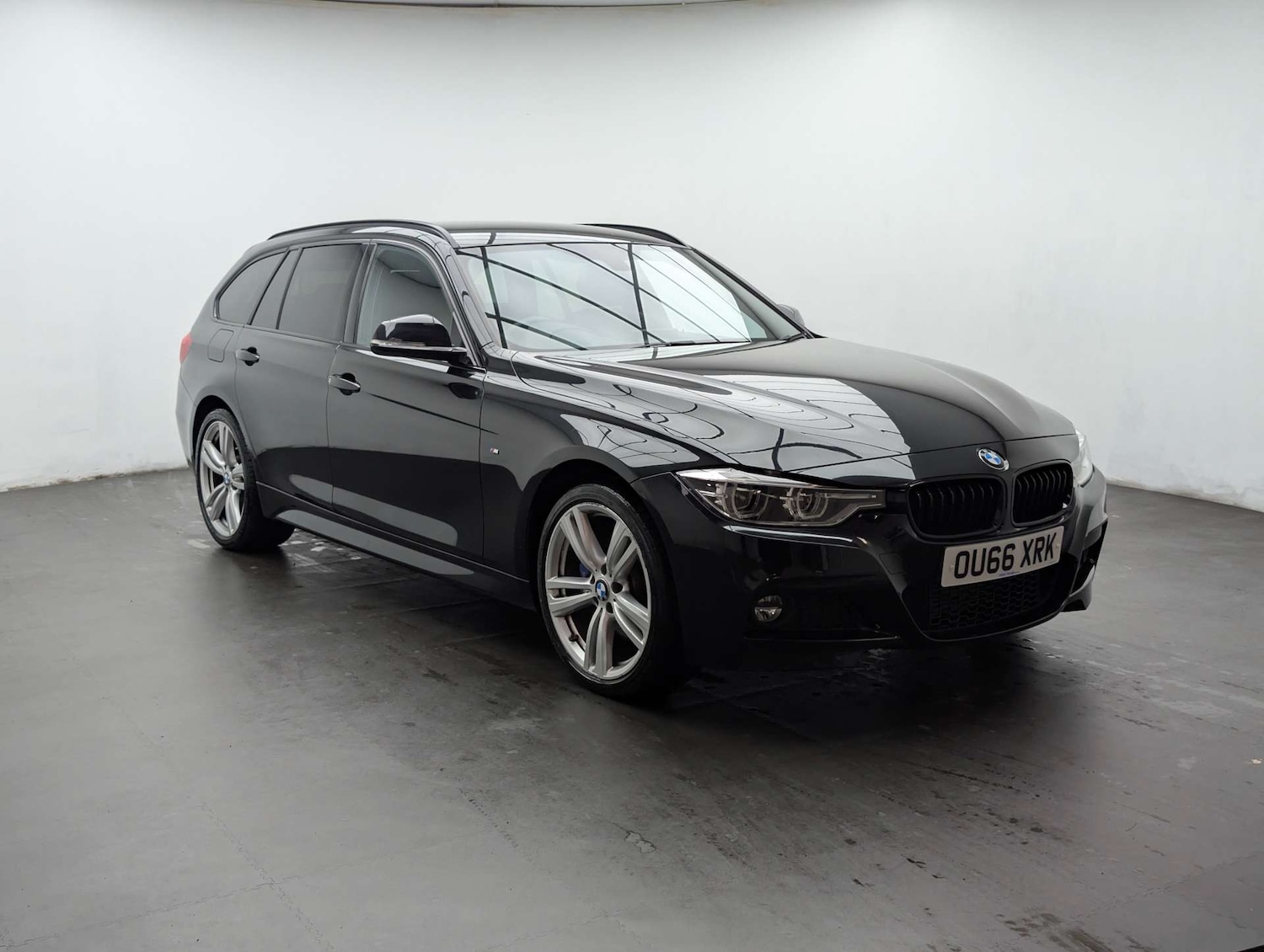 Used BMW 3 Series 2016 for sale - 77984308: Photo 2