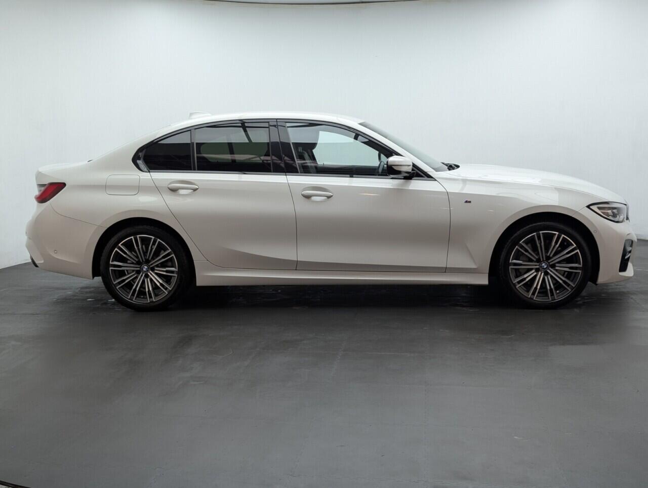 Used BMW 3 Series 2021 for sale - 76425501: Photo 9