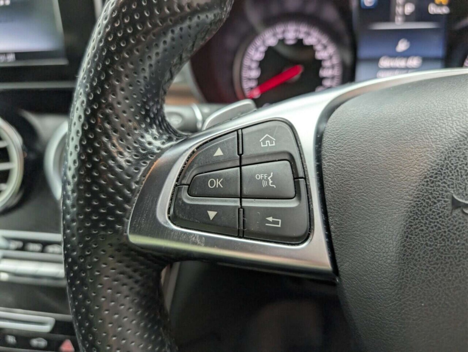 Used Mercedes-Benz GLC 2016 for sale - 77713820: Photo 30