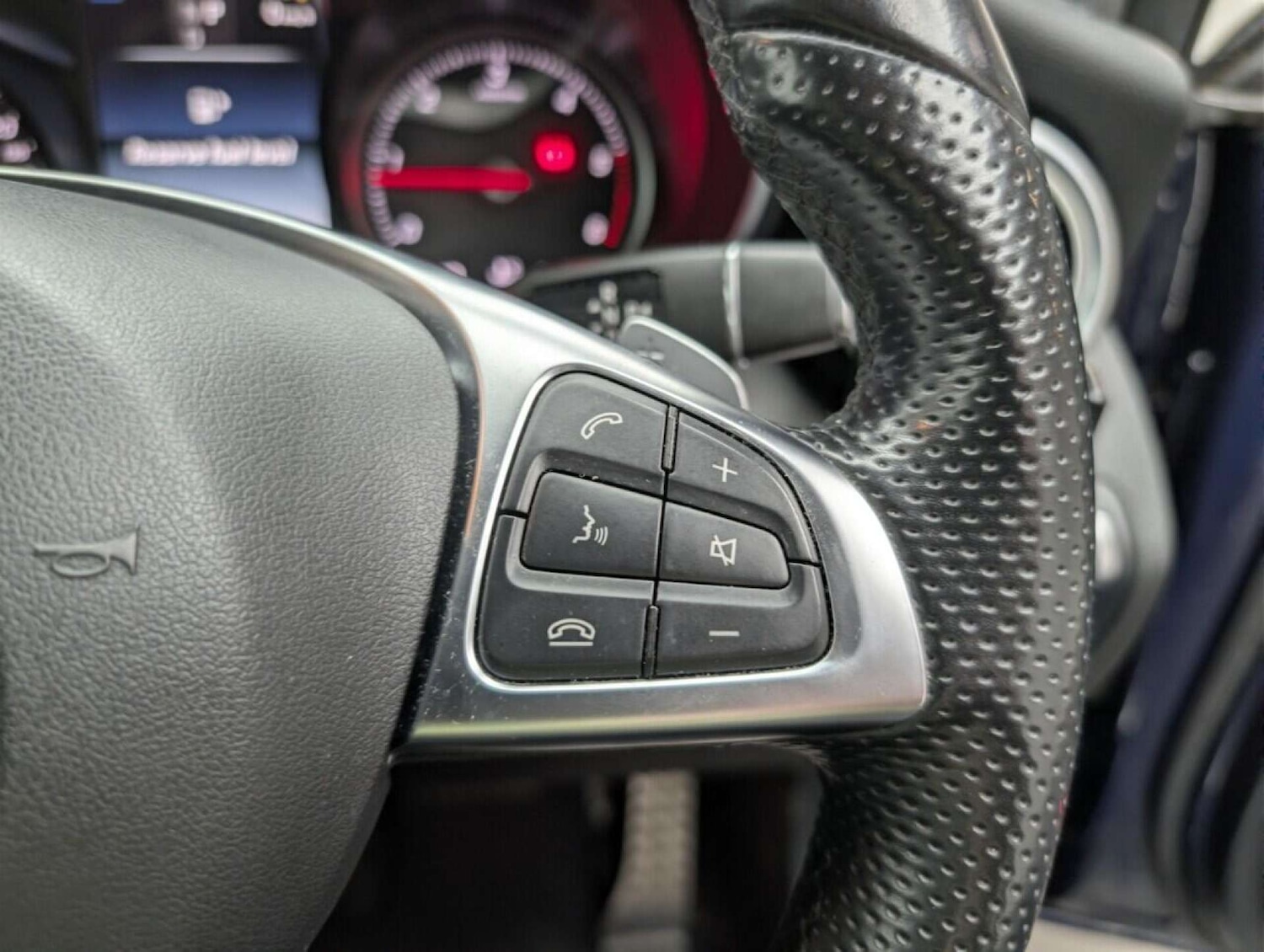 Used Mercedes-Benz GLC 2016 for sale - 77713820: Photo 31