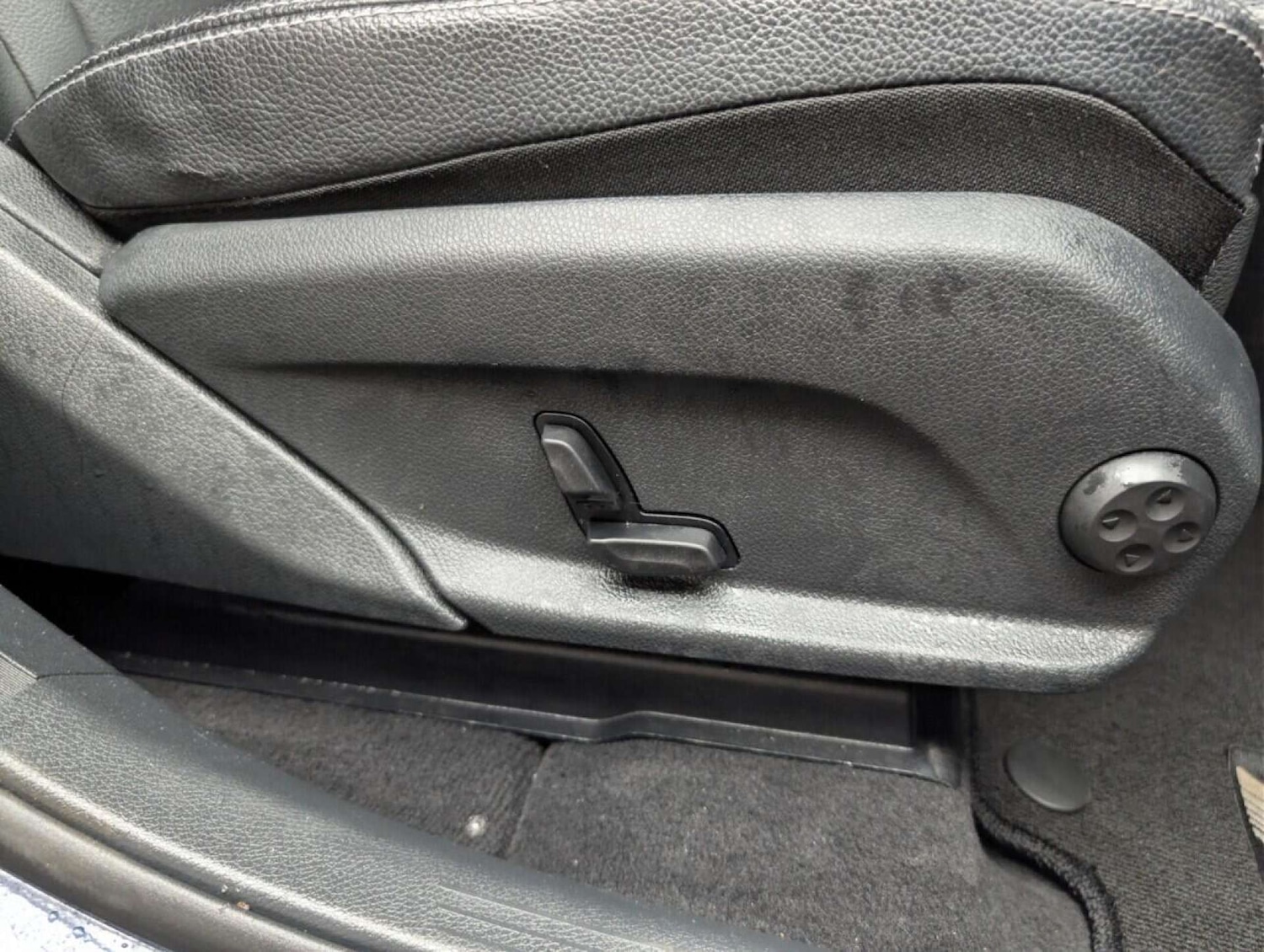 Used Mercedes-Benz GLC 2016 for sale - 77713820: Photo 33