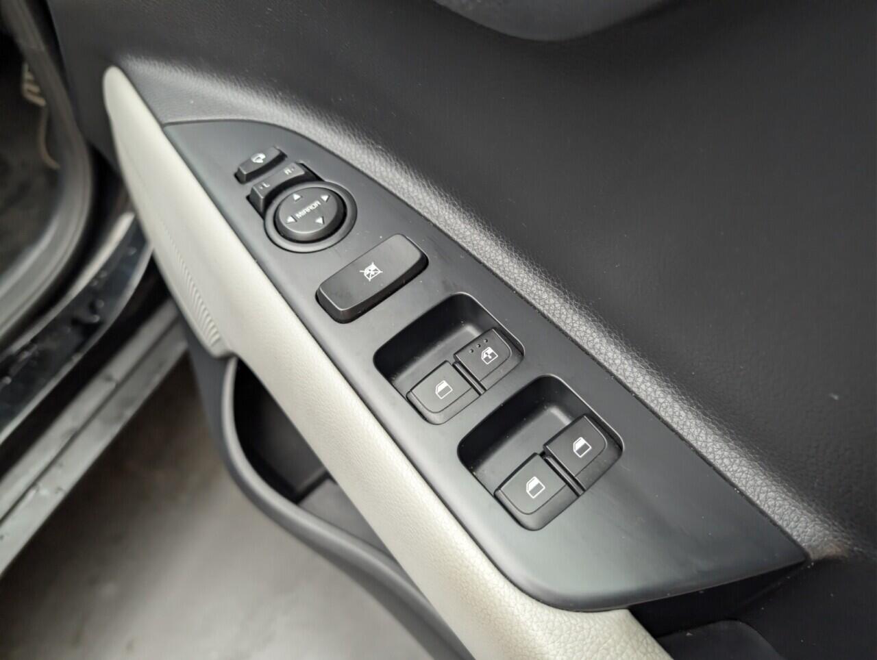 Used Kia Stonic 2020 for sale - 76613038: Photo 23