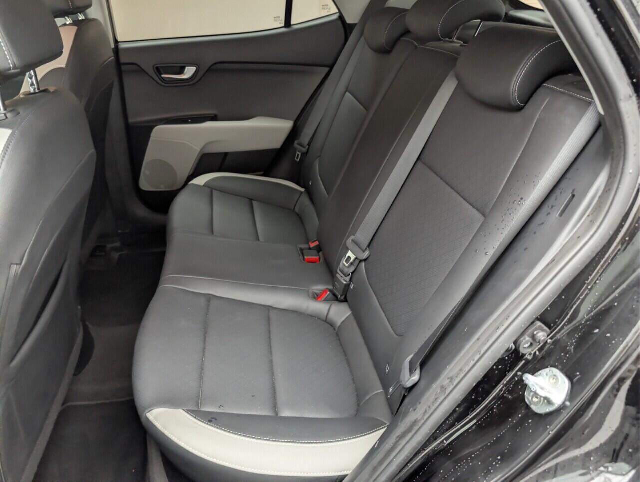 Used Kia Stonic 2020 for sale - 76613038: Photo 28