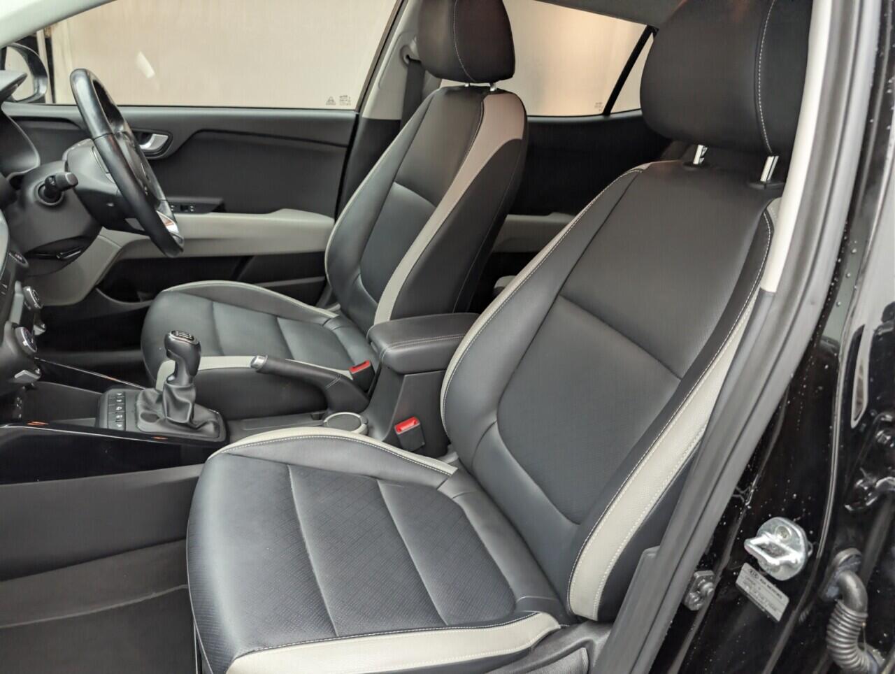 Used Kia Stonic 2020 for sale - 76613038: Photo 29