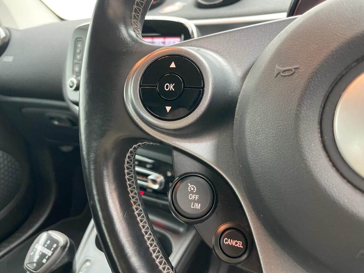 Used smart fortwo 2016 for sale - 76742936: Photo 19