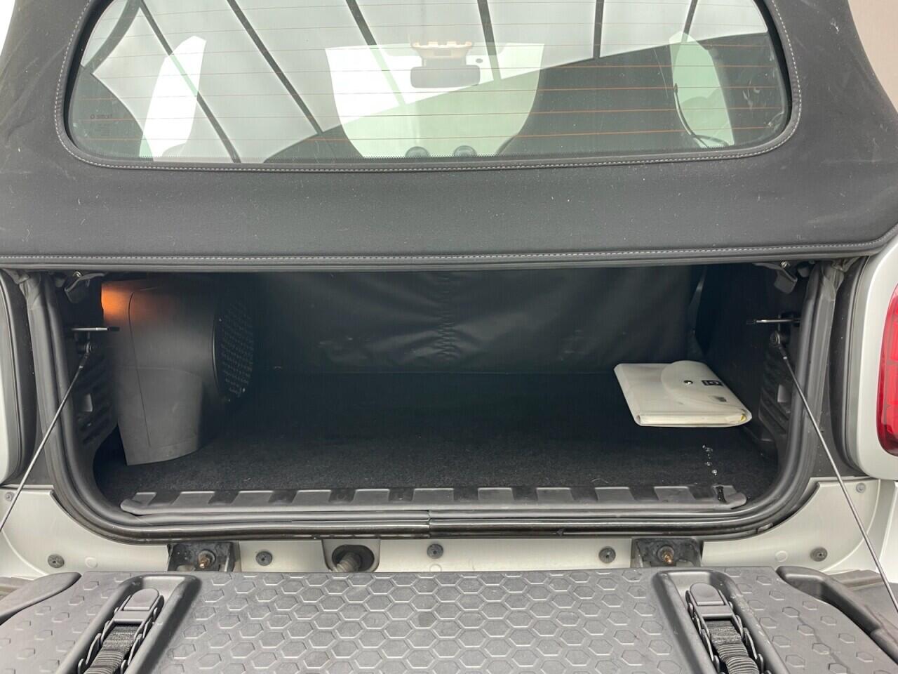 Used smart fortwo 2016 for sale - 76742936: Photo 24