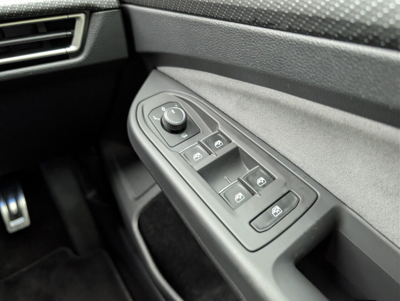 Used Volkswagen Golf 2023 for sale - 77564928: Photo 21