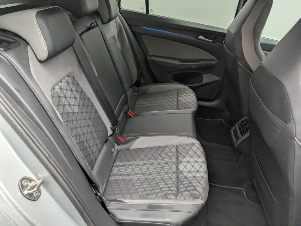 Used Volkswagen Golf 2023 for sale - 77564928: Photo 24