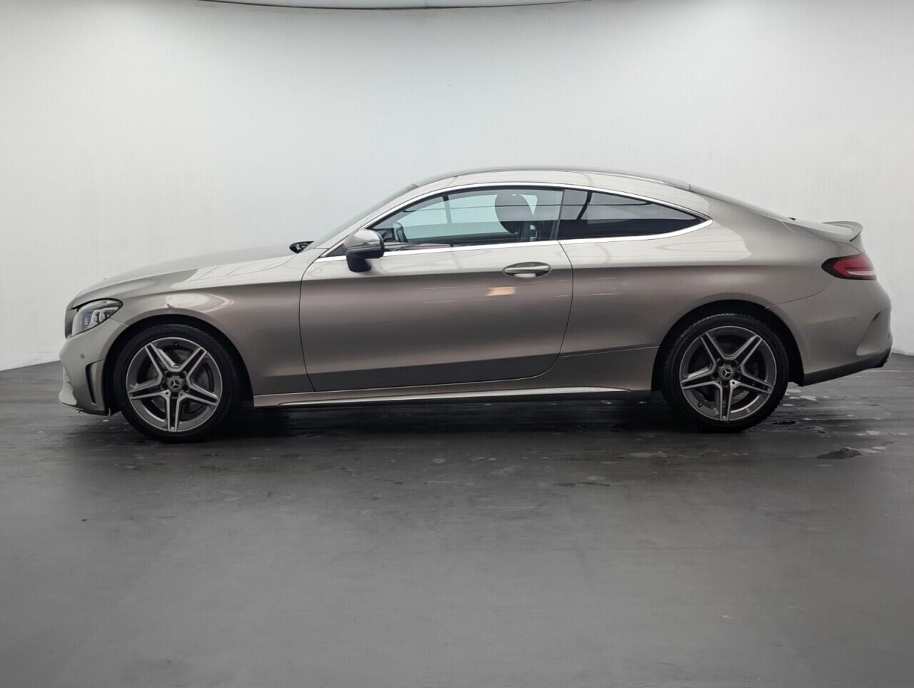 Used Mercedes-Benz C Class 2019 for sale - 76425046: Photo 5