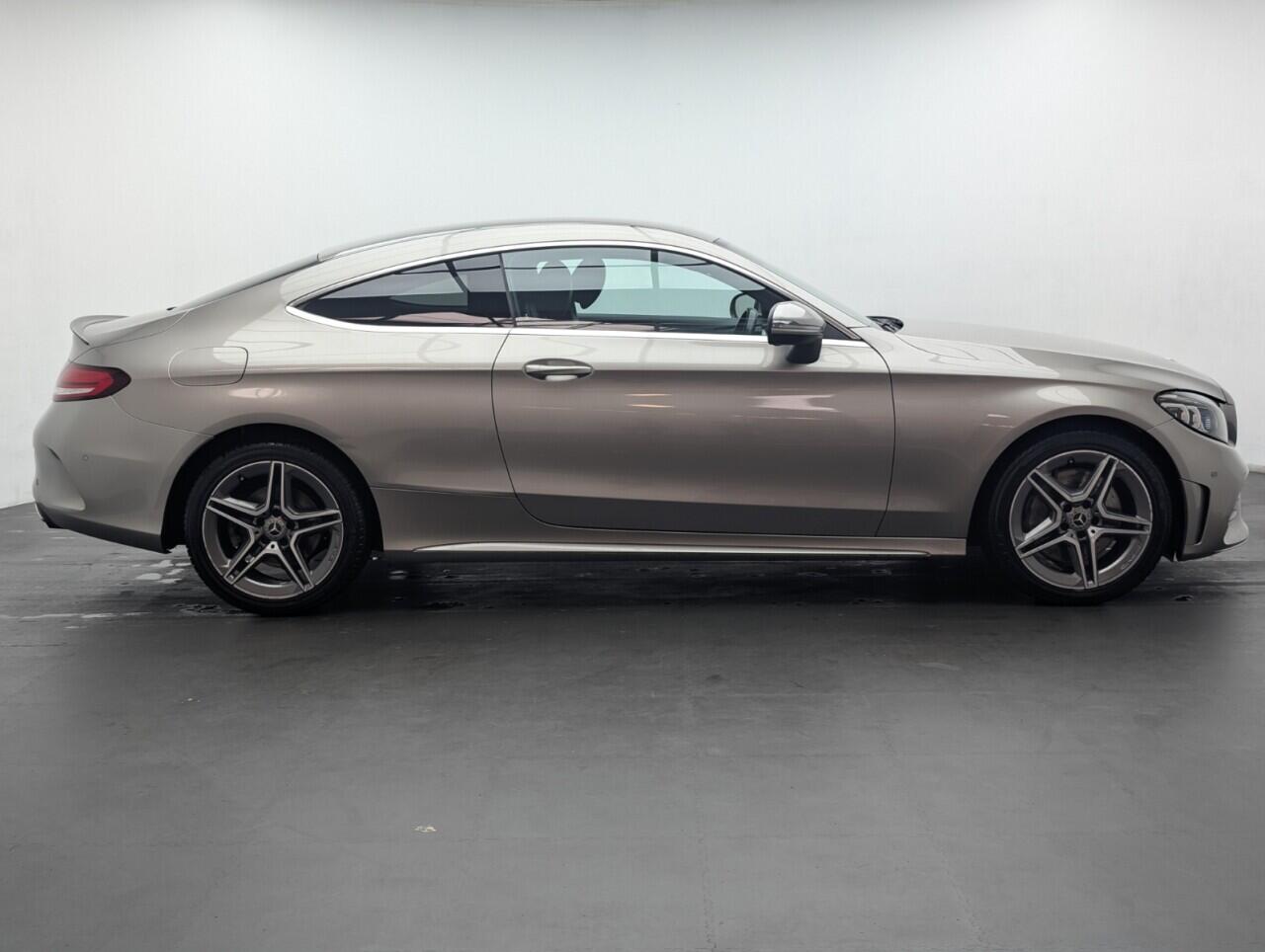 Used Mercedes-Benz C Class 2019 for sale - 76425046: Photo 9