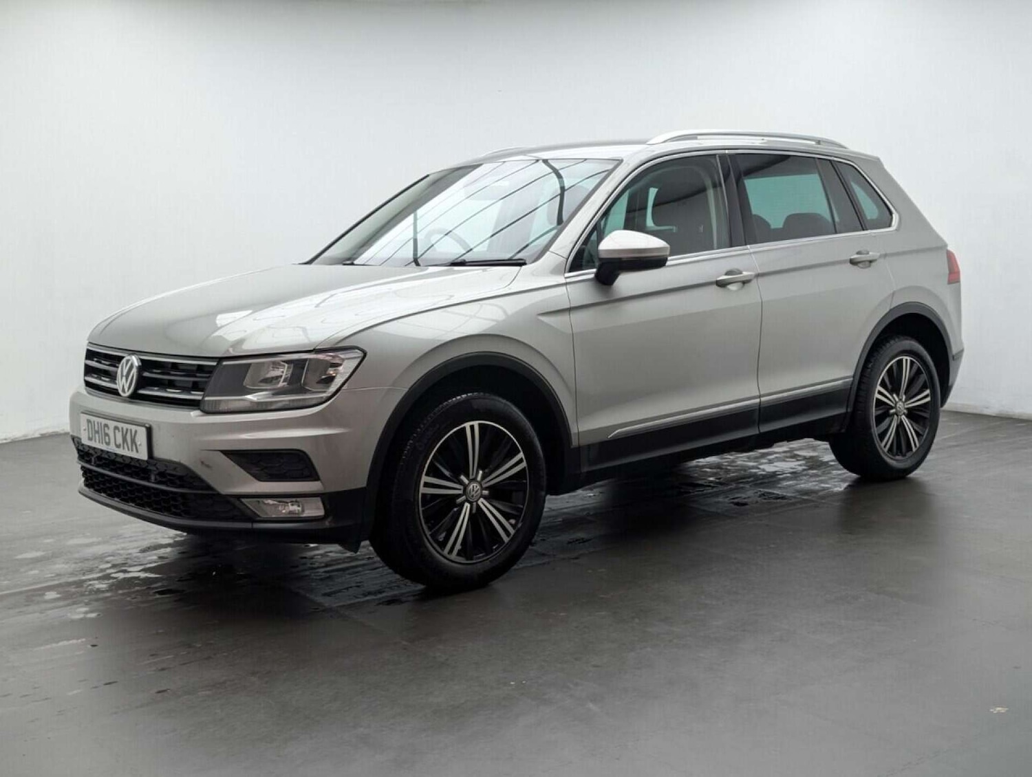 Used Volkswagen Tiguan 2016 for sale - 77714922: Photo 15