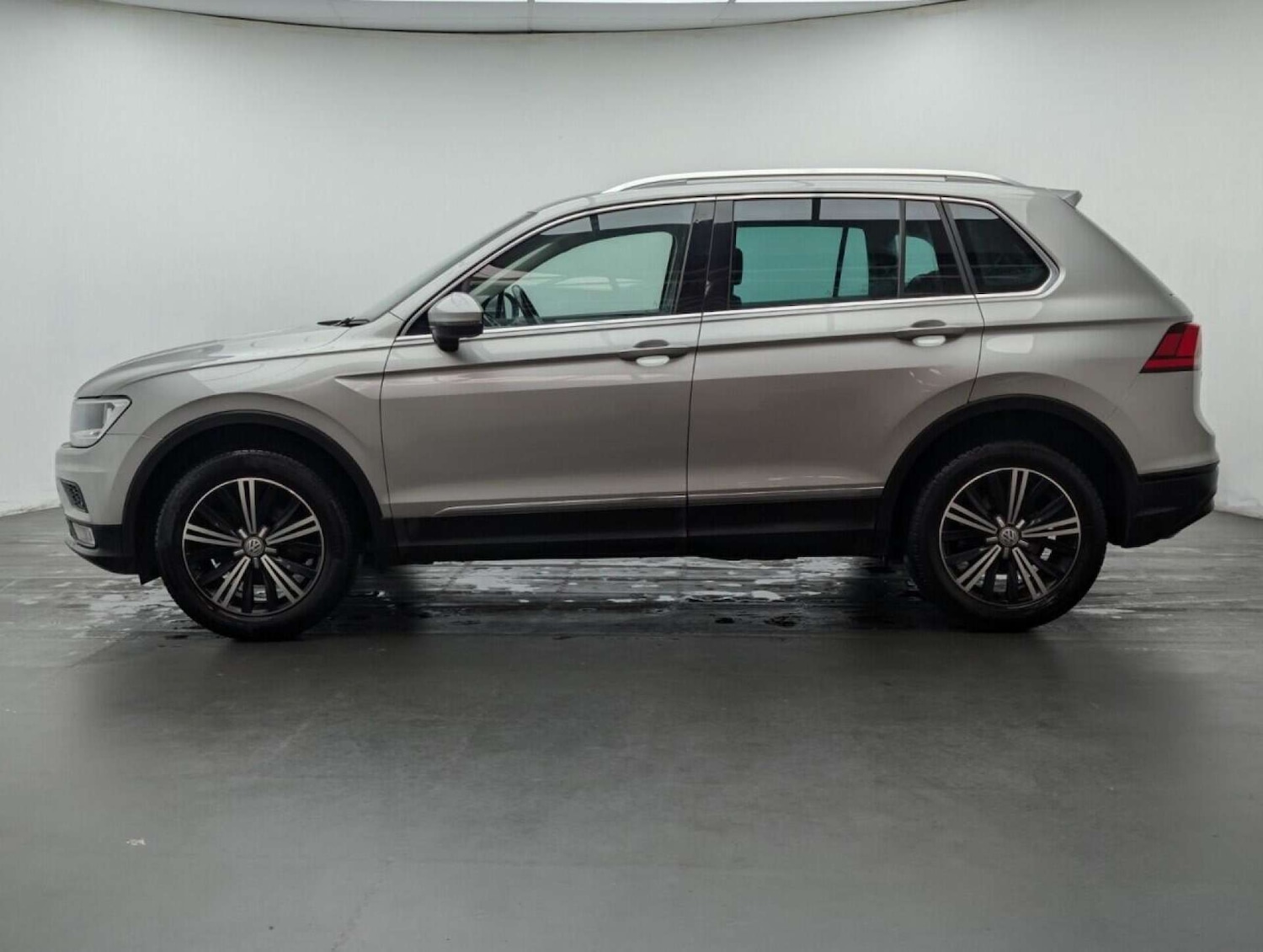 Used Volkswagen Tiguan 2016 for sale - 77714922: Photo 16