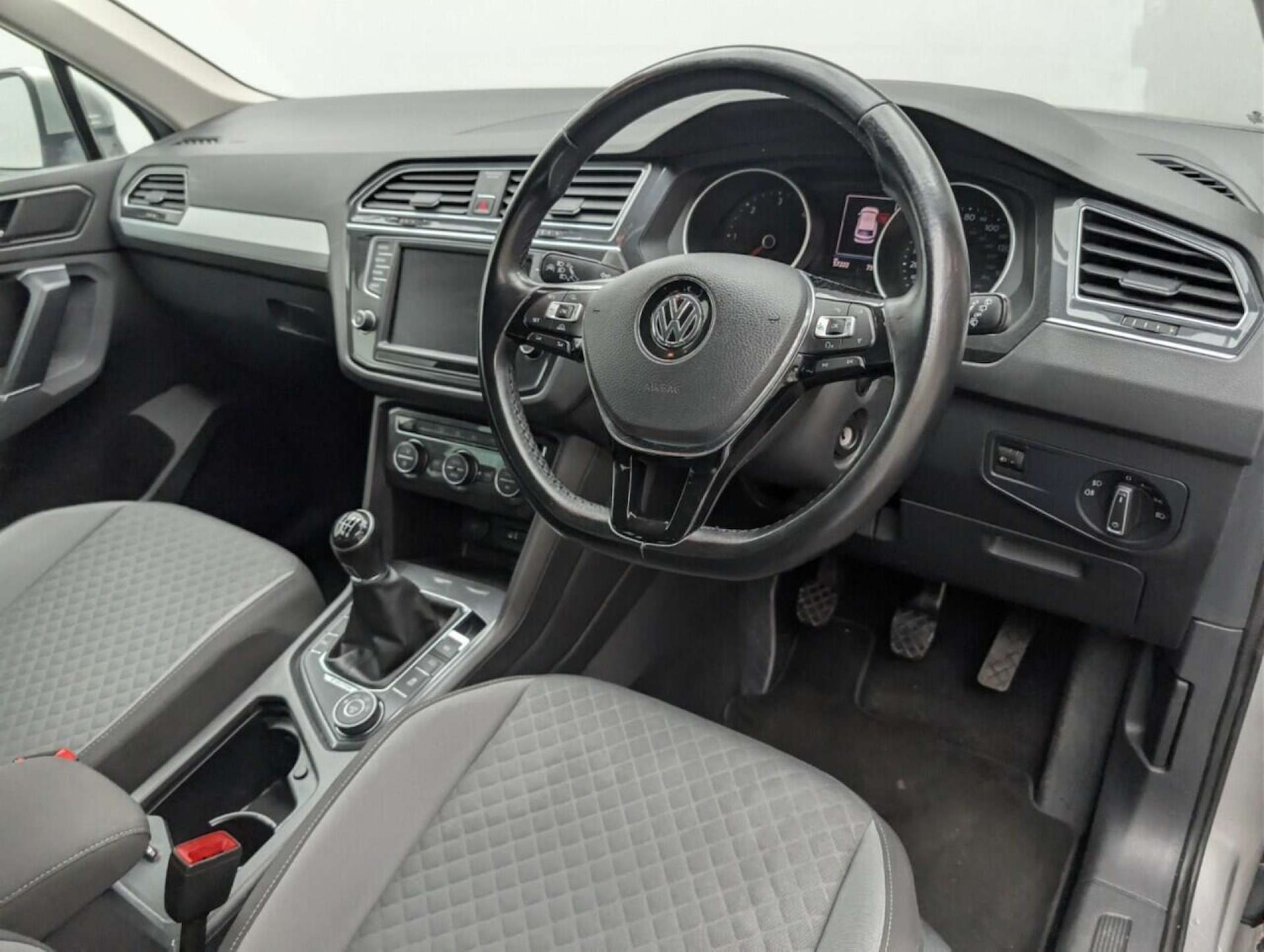Used Volkswagen Tiguan 2016 for sale - 77714922: Photo 22