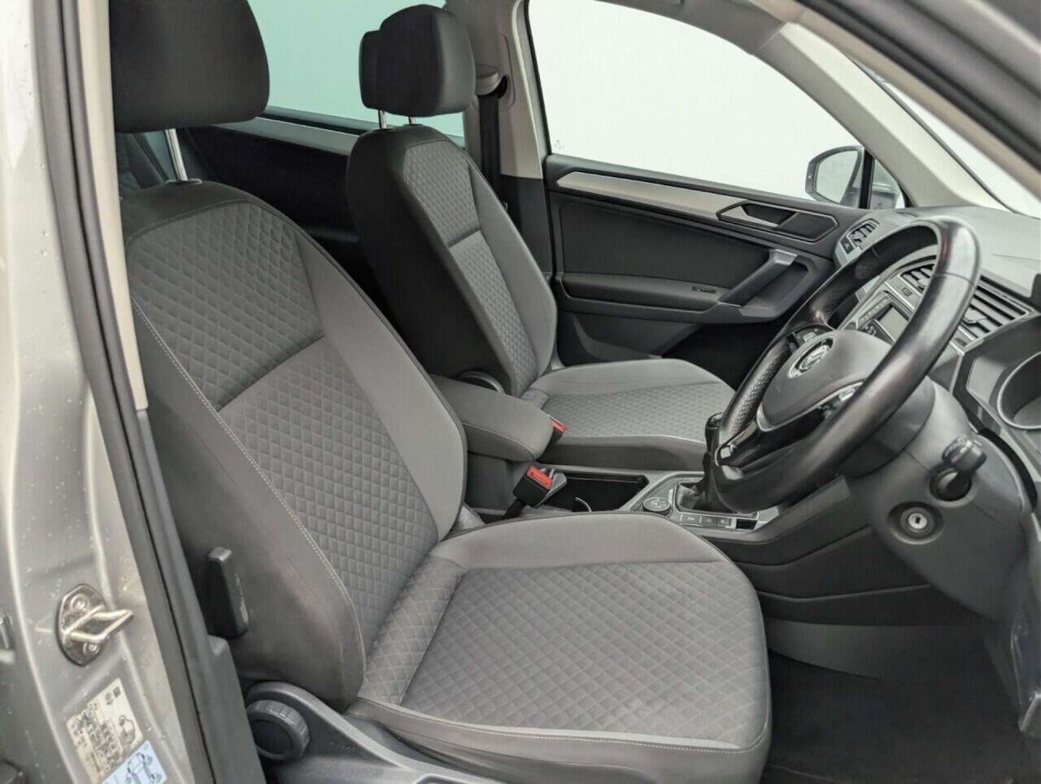 Used Volkswagen Tiguan 2016 for sale - 77714922: Photo 23