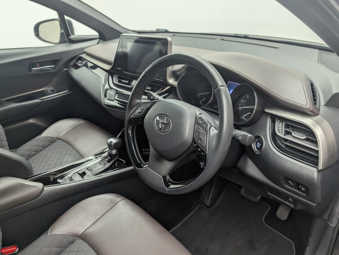 Used Toyota C-HR 2018 for sale - 76742307: Photo 10