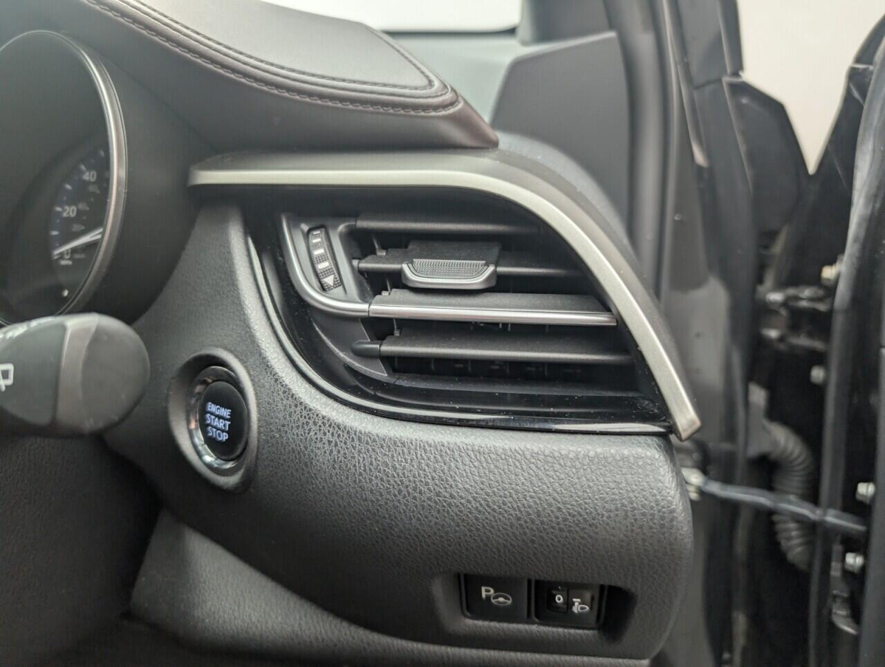 Used Toyota C-HR 2018 for sale - 76742307: Photo 21