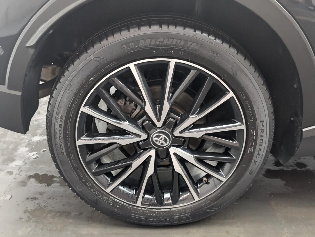 Used Toyota C-HR 2018 for sale - 76742307: Photo 9