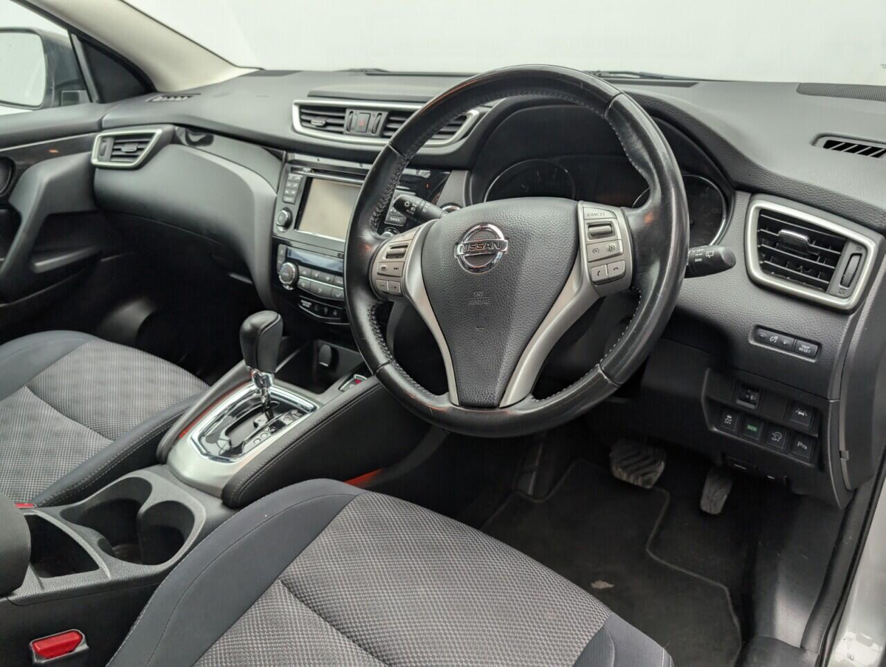 Used Nissan Qashqai 2015 for sale - 76431856: Photo 11