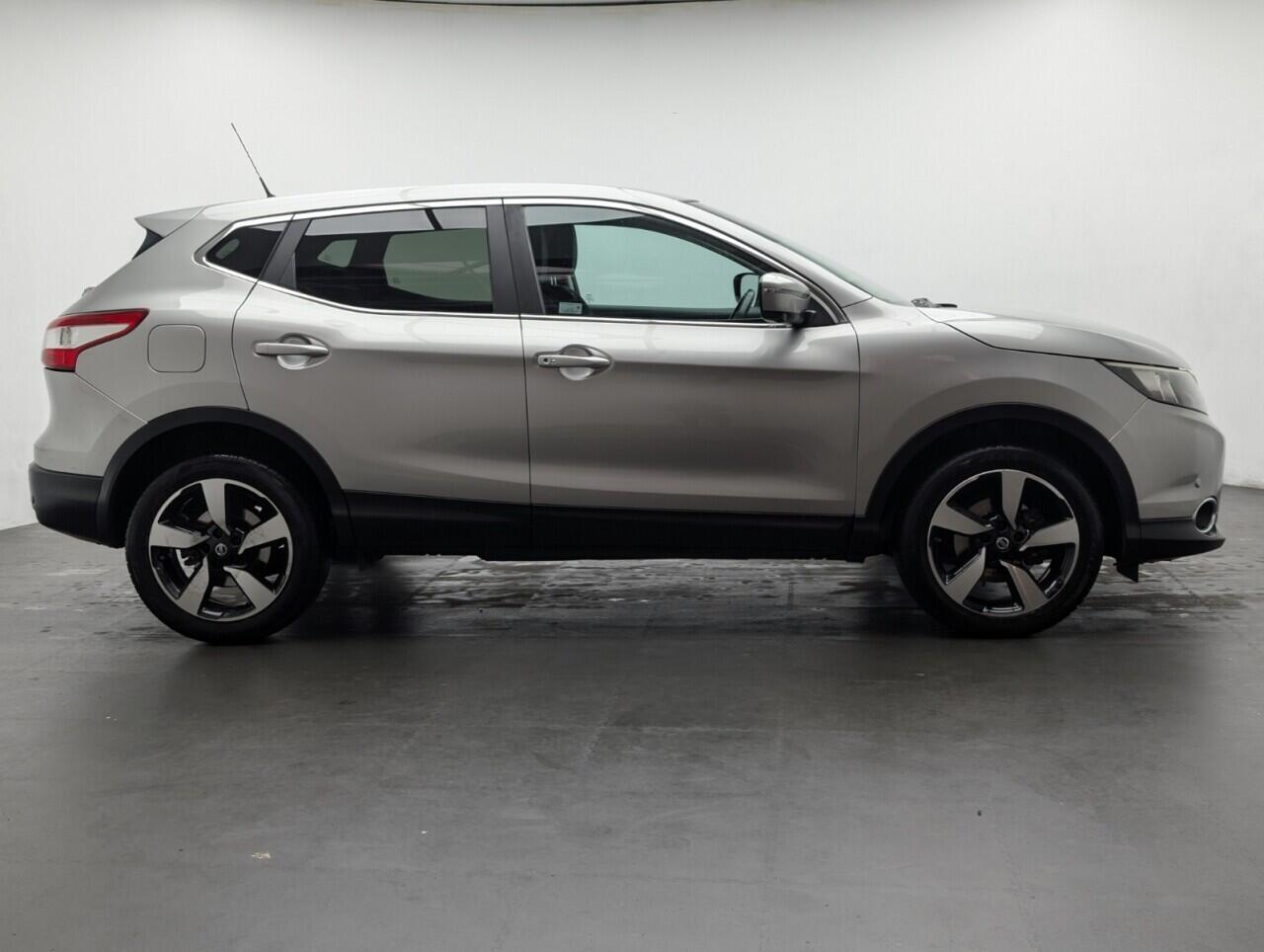 Used Nissan Qashqai 2015 for sale - 76431856: Photo 9