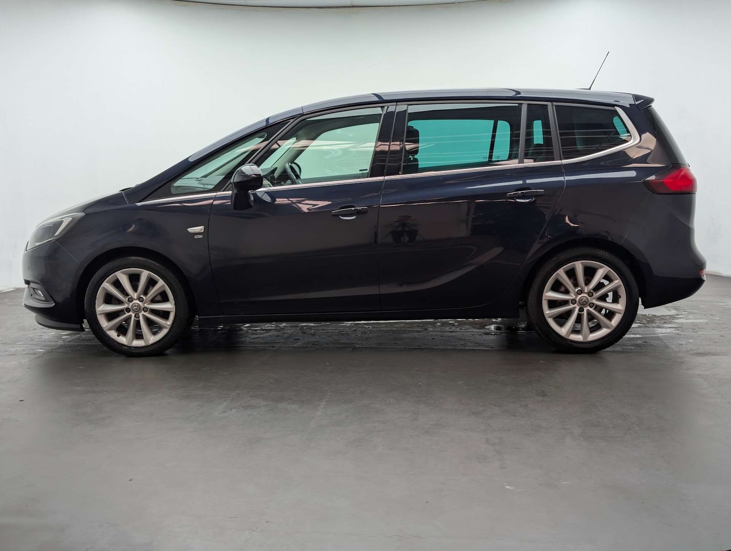 Used Vauxhall Zafira 2018 for sale - 77916367: Photo 11