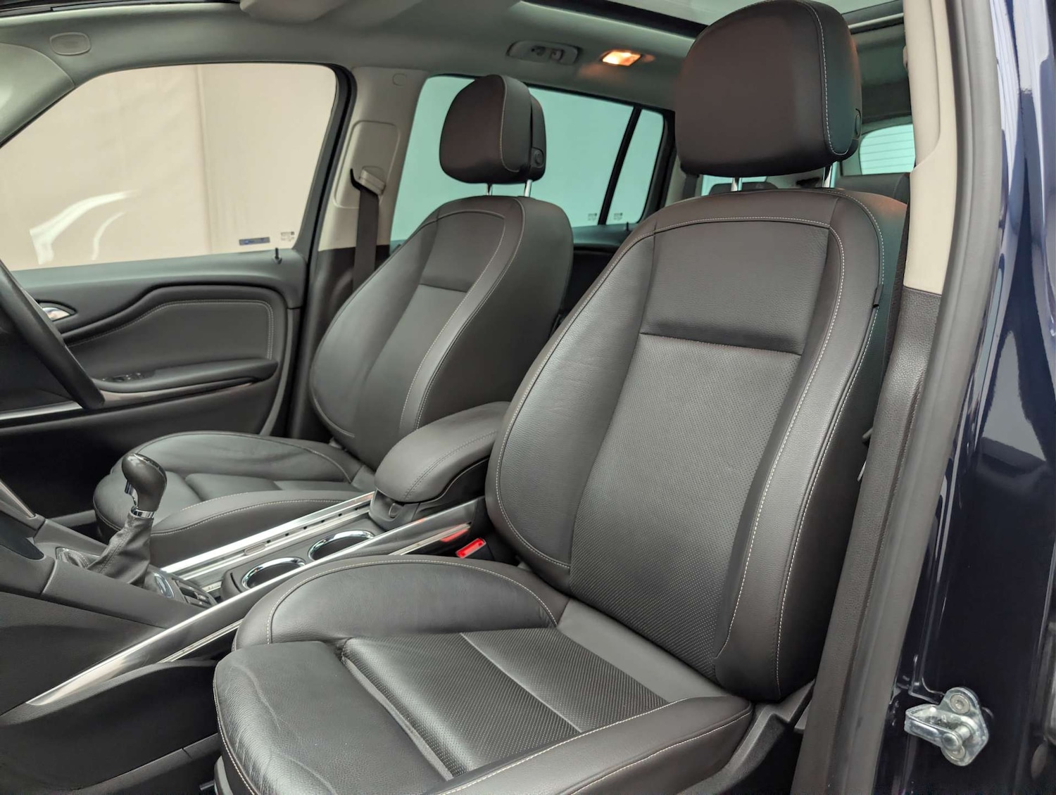 Used Vauxhall Zafira 2018 for sale - 77916367: Photo 25