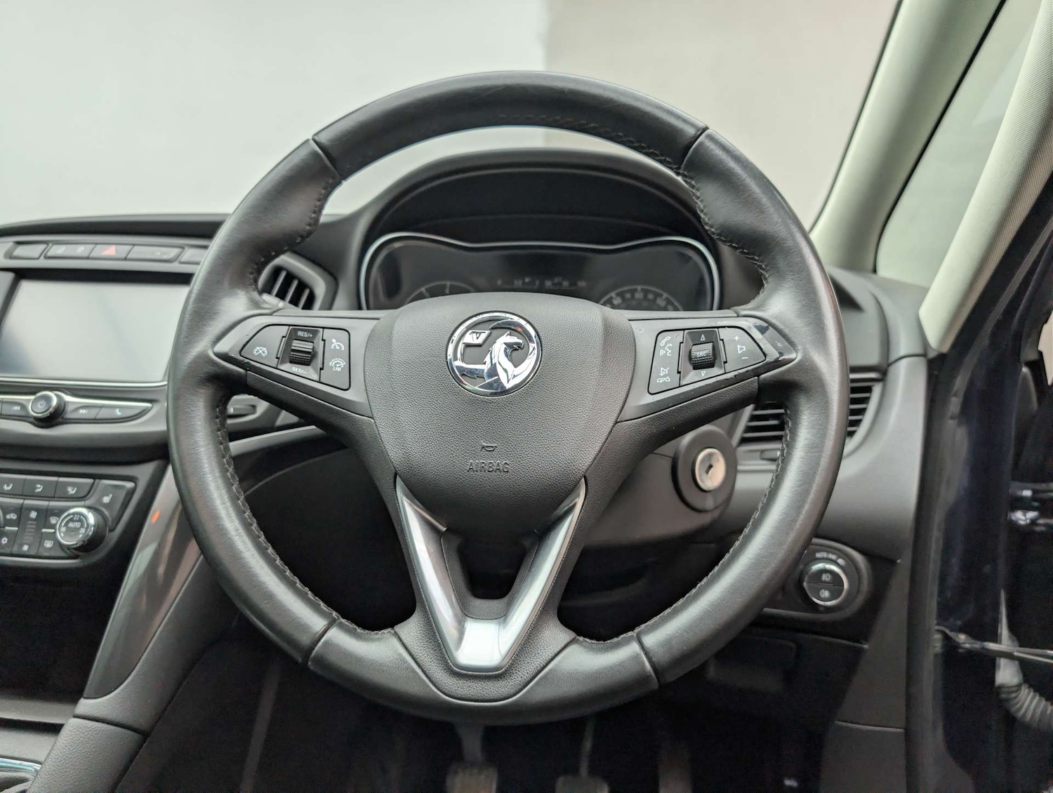 Used Vauxhall Zafira 2018 for sale - 77916367: Photo 33