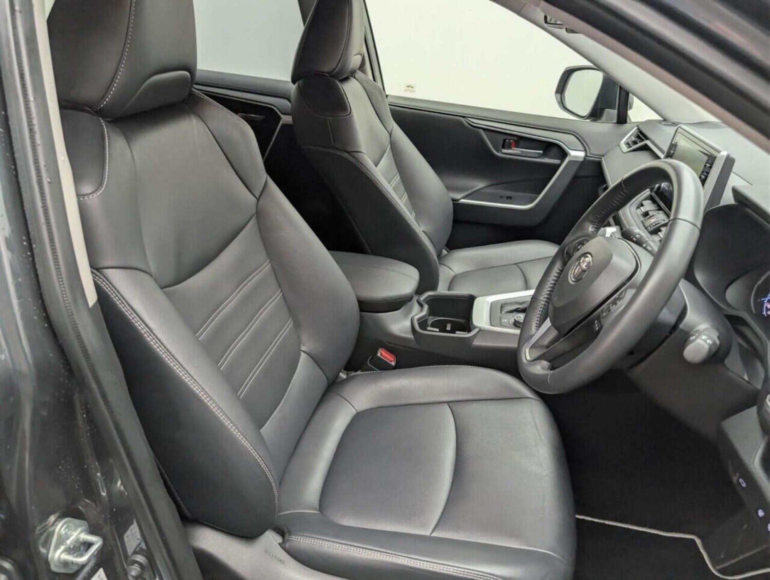 Used Toyota RAV4 2022 for sale - 77713310: Photo 12