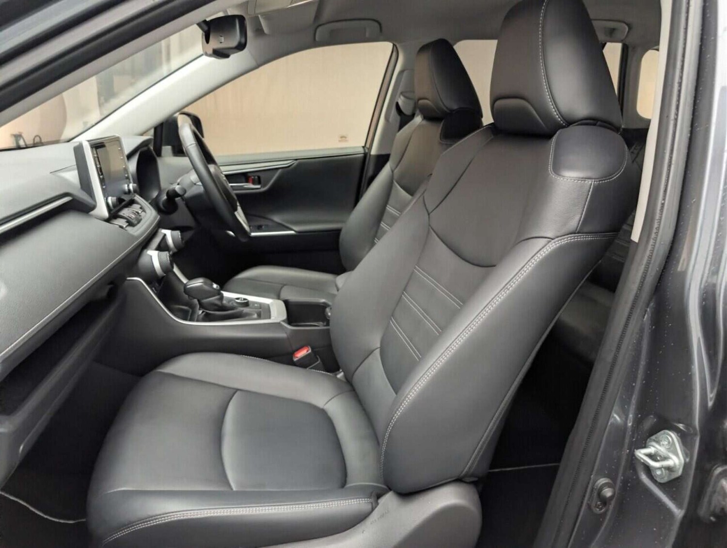 Used Toyota RAV4 2022 for sale - 77713310: Photo 29