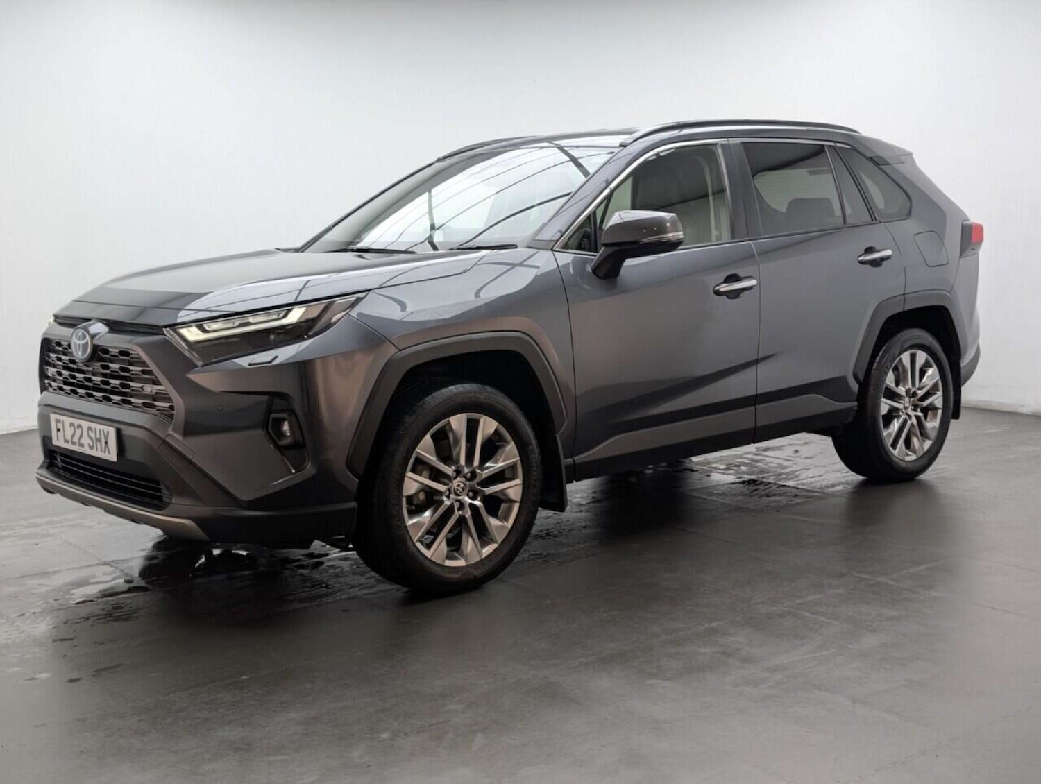 Used Toyota RAV4 2022 for sale - 77713310: Photo 4