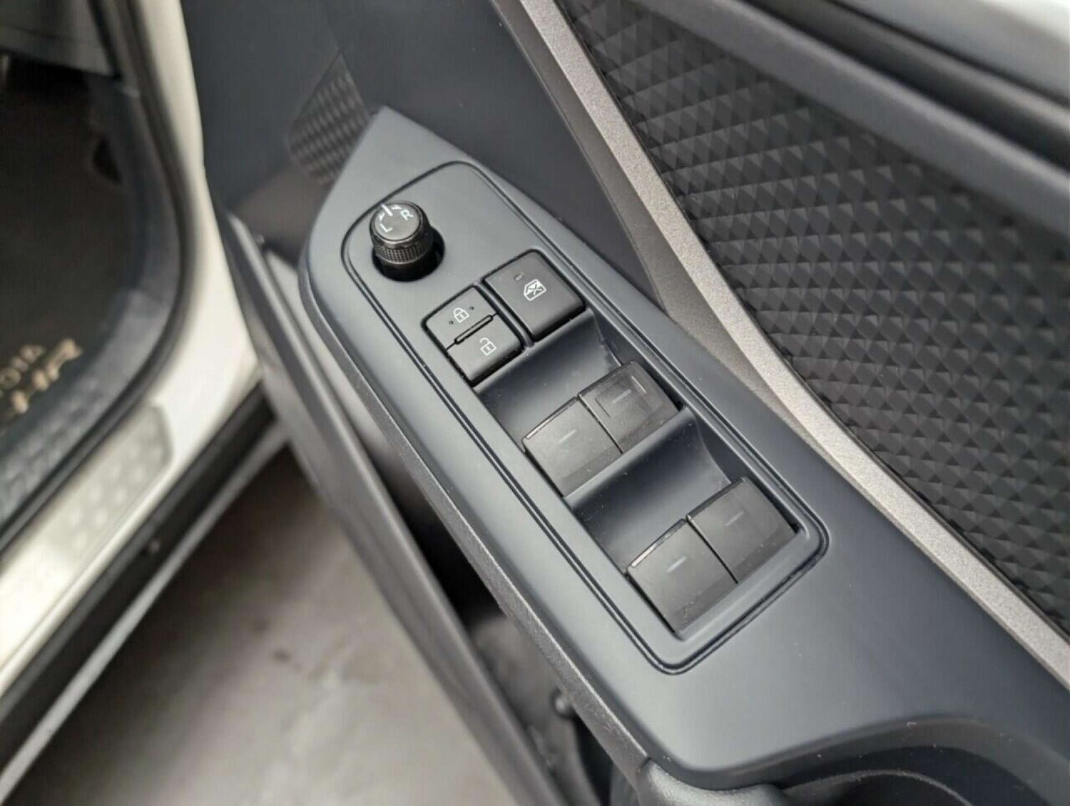 Used Toyota C-HR 2022 for sale - 77713316: Photo 18