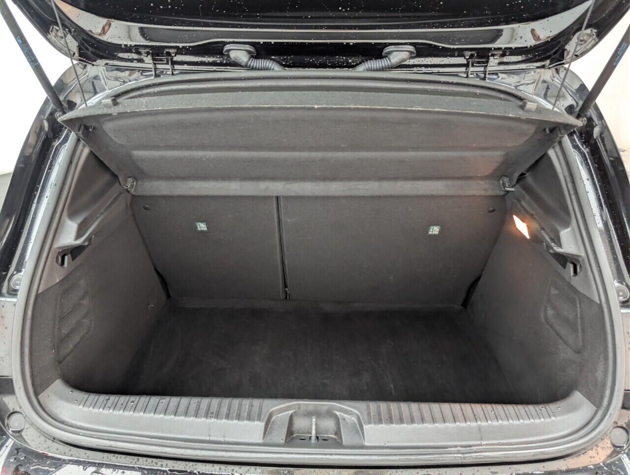 Used Renault Clio for sale - 77496301: Photo 26