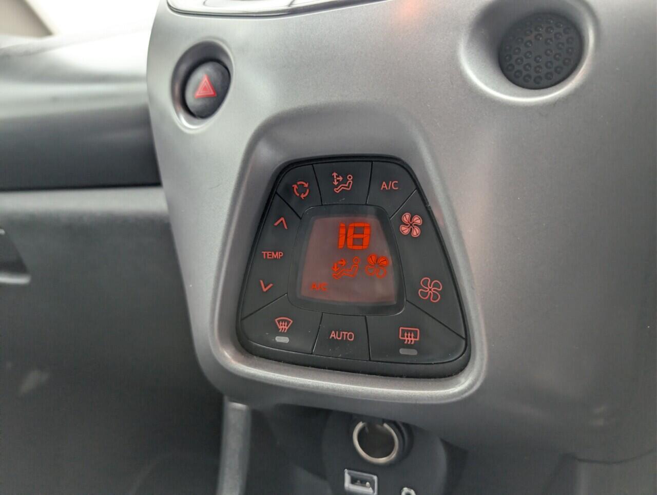 Used Toyota AYGO 2018 for sale - 77060235: Photo 16