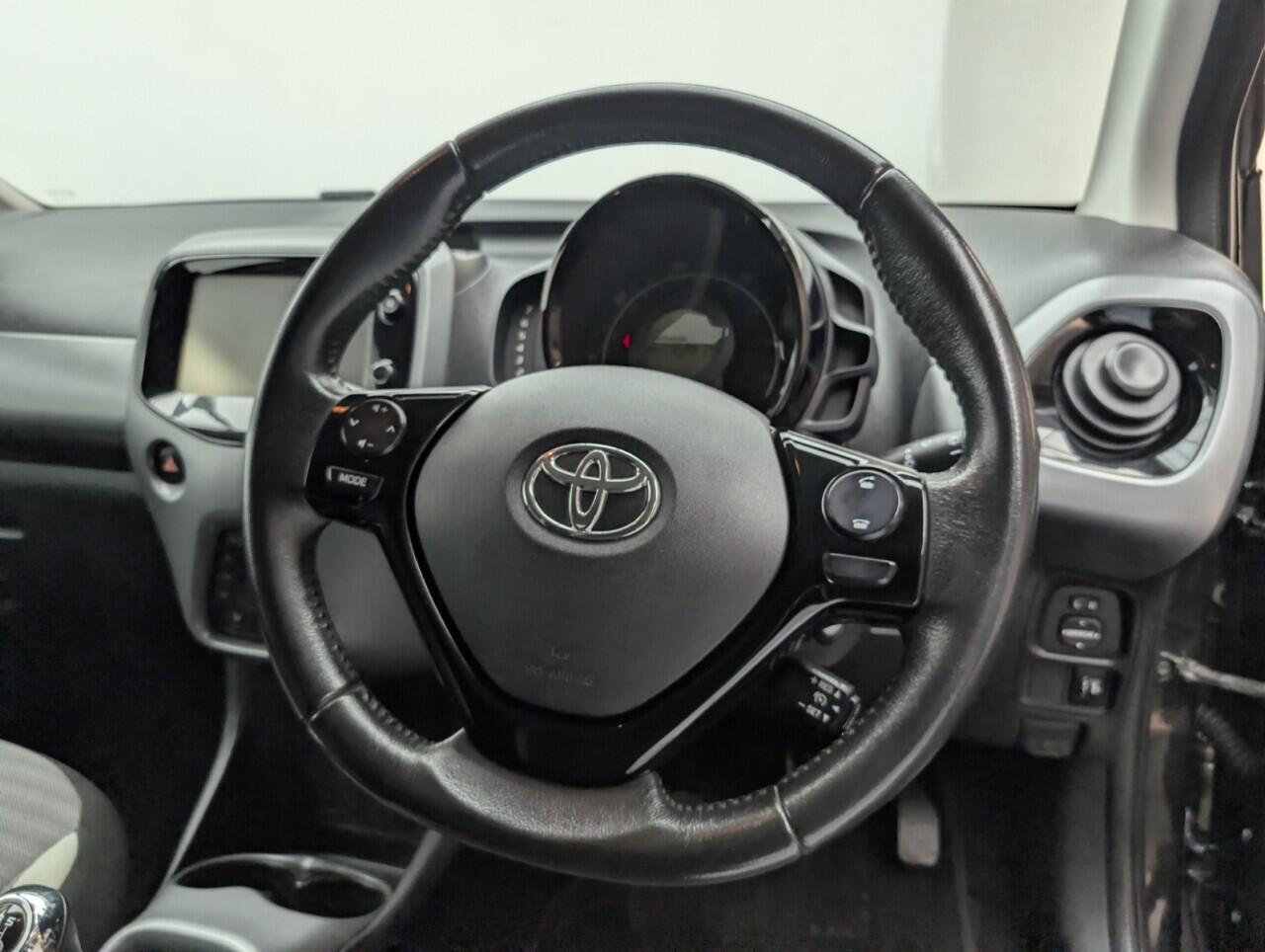 Used Toyota AYGO 2018 for sale - 77060235: Photo 21