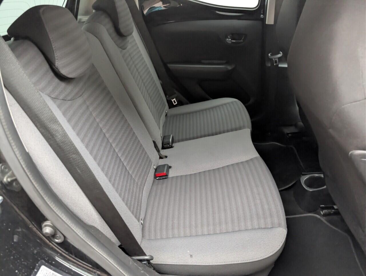 Used Toyota AYGO 2018 for sale - 77060235: Photo 23