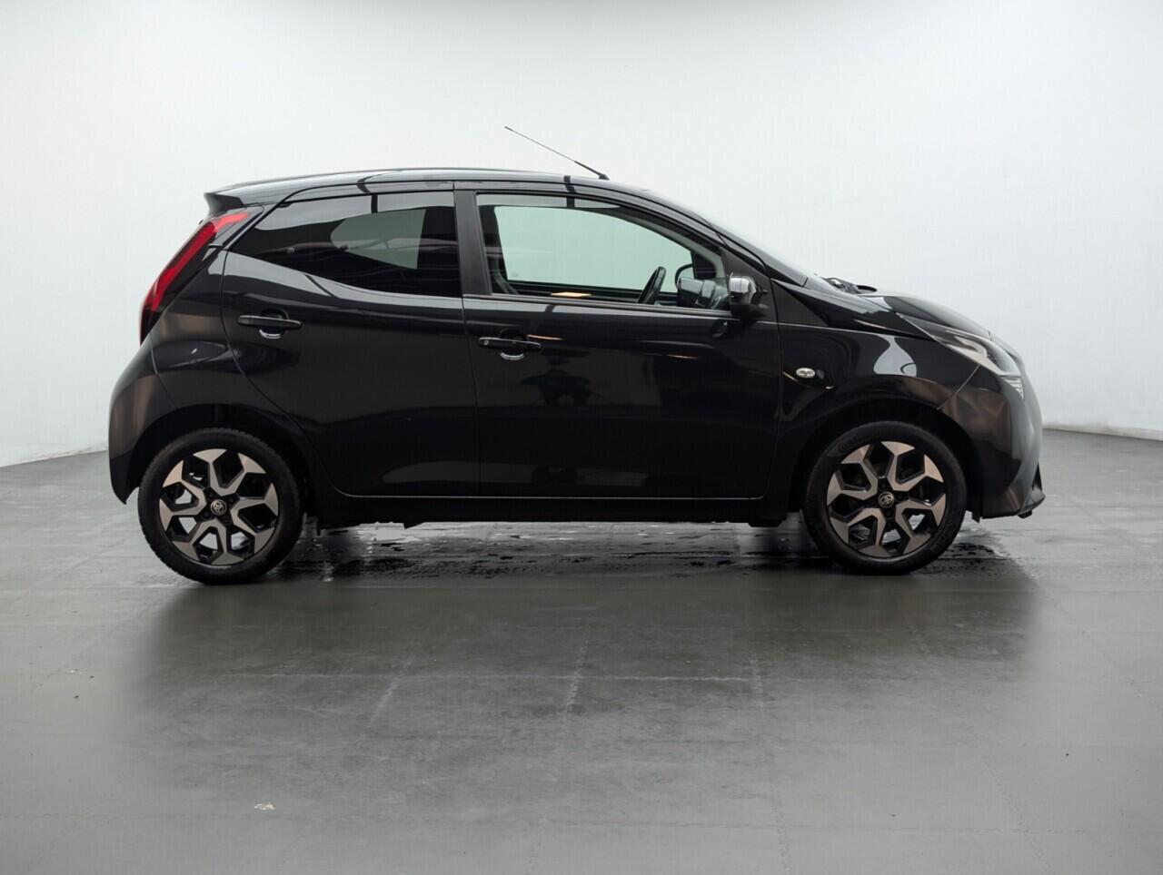 Used Toyota AYGO 2018 for sale - 77060235: Photo 9