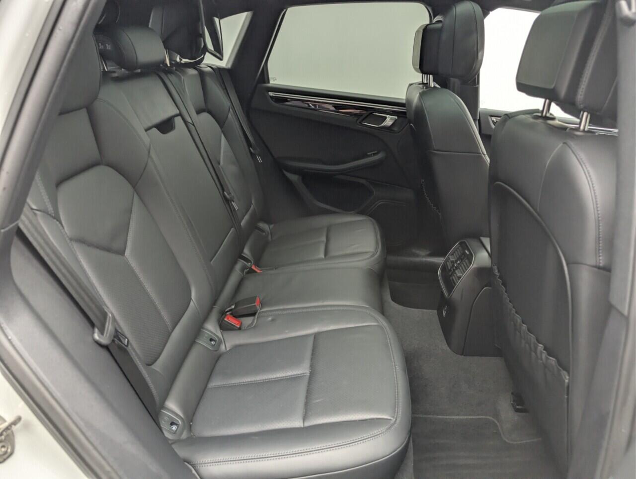 Used Porsche Macan 2022 for sale - 76425224: Photo 27