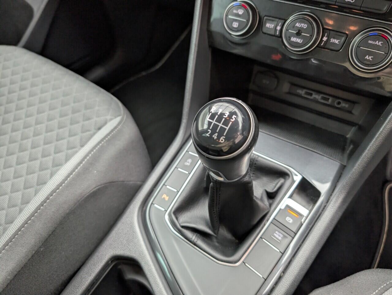 Used Volkswagen Tiguan 2018 for sale - 76607930: Photo 17