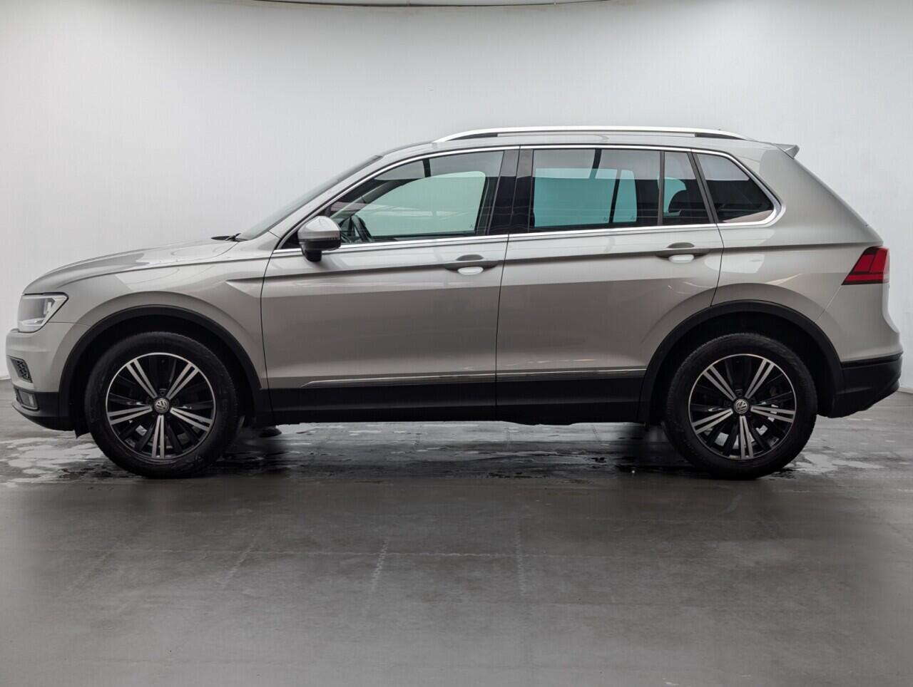 Used Volkswagen Tiguan 2018 for sale - 76607930: Photo 5