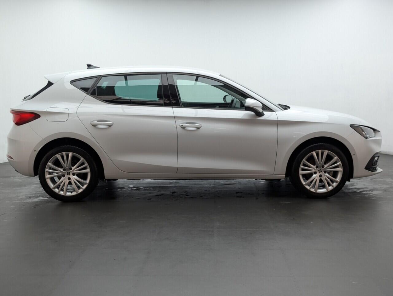 Used SEAT Leon 2023 for sale - 76423055: Photo 9