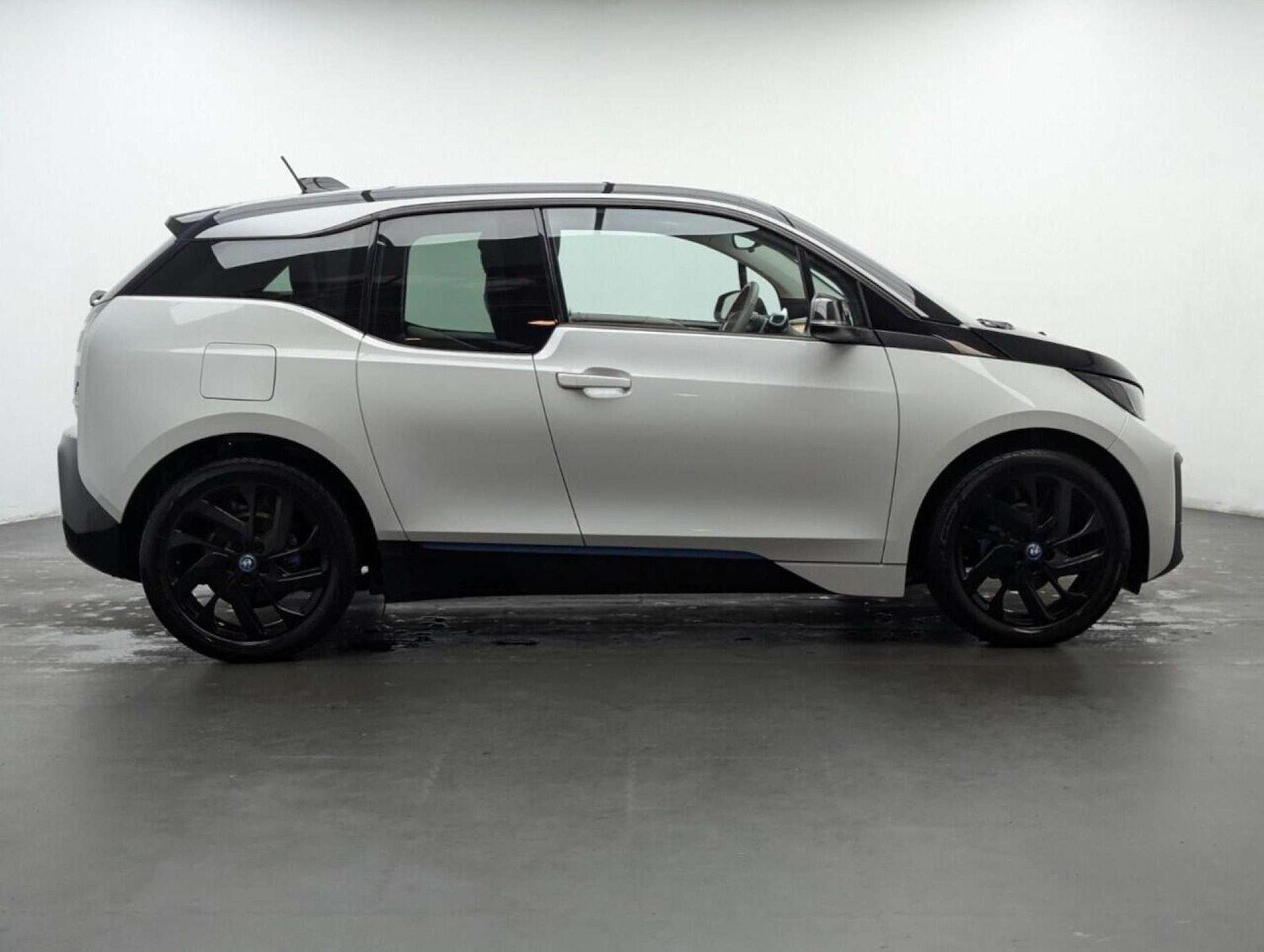 Used BMW i3 2018 for sale - 77714242: Photo 9
