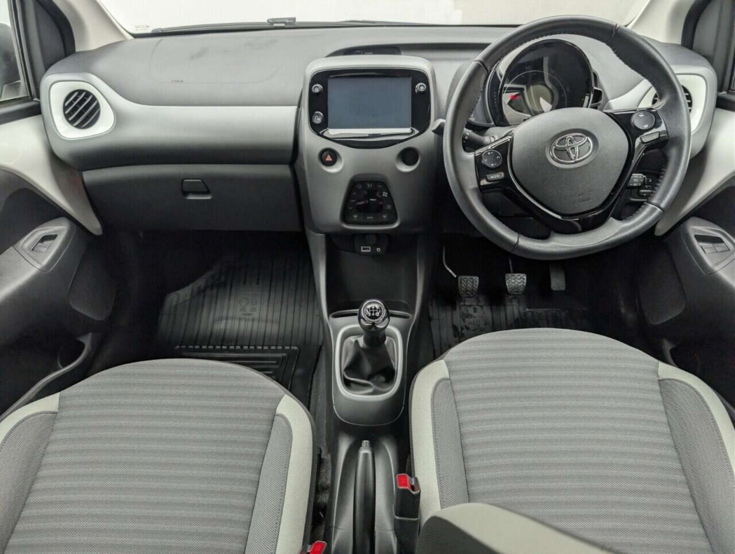 Used Toyota AYGO 2019 for sale - 77714283: Photo 22