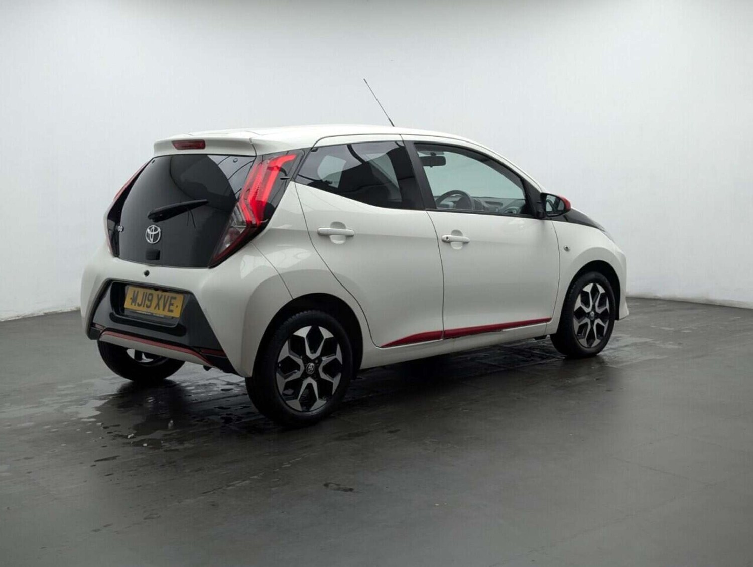 Used Toyota AYGO 2019 for sale - 77714283: Photo 8
