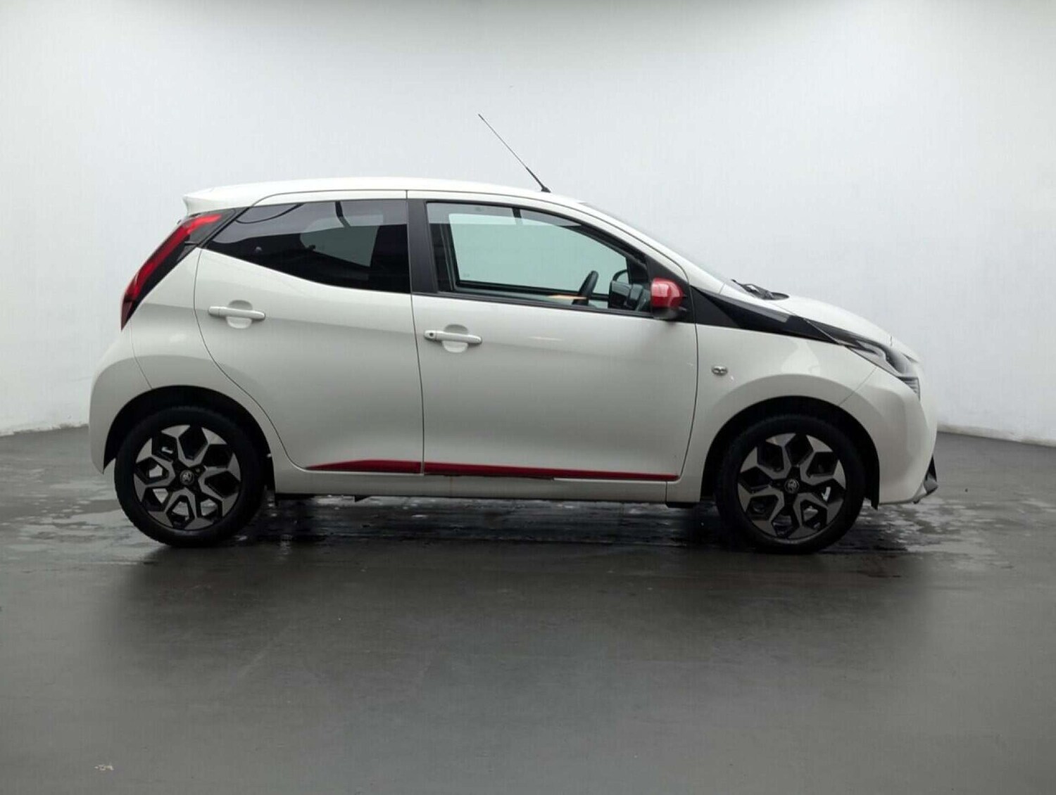 Used Toyota AYGO 2019 for sale - 77714283: Photo 9
