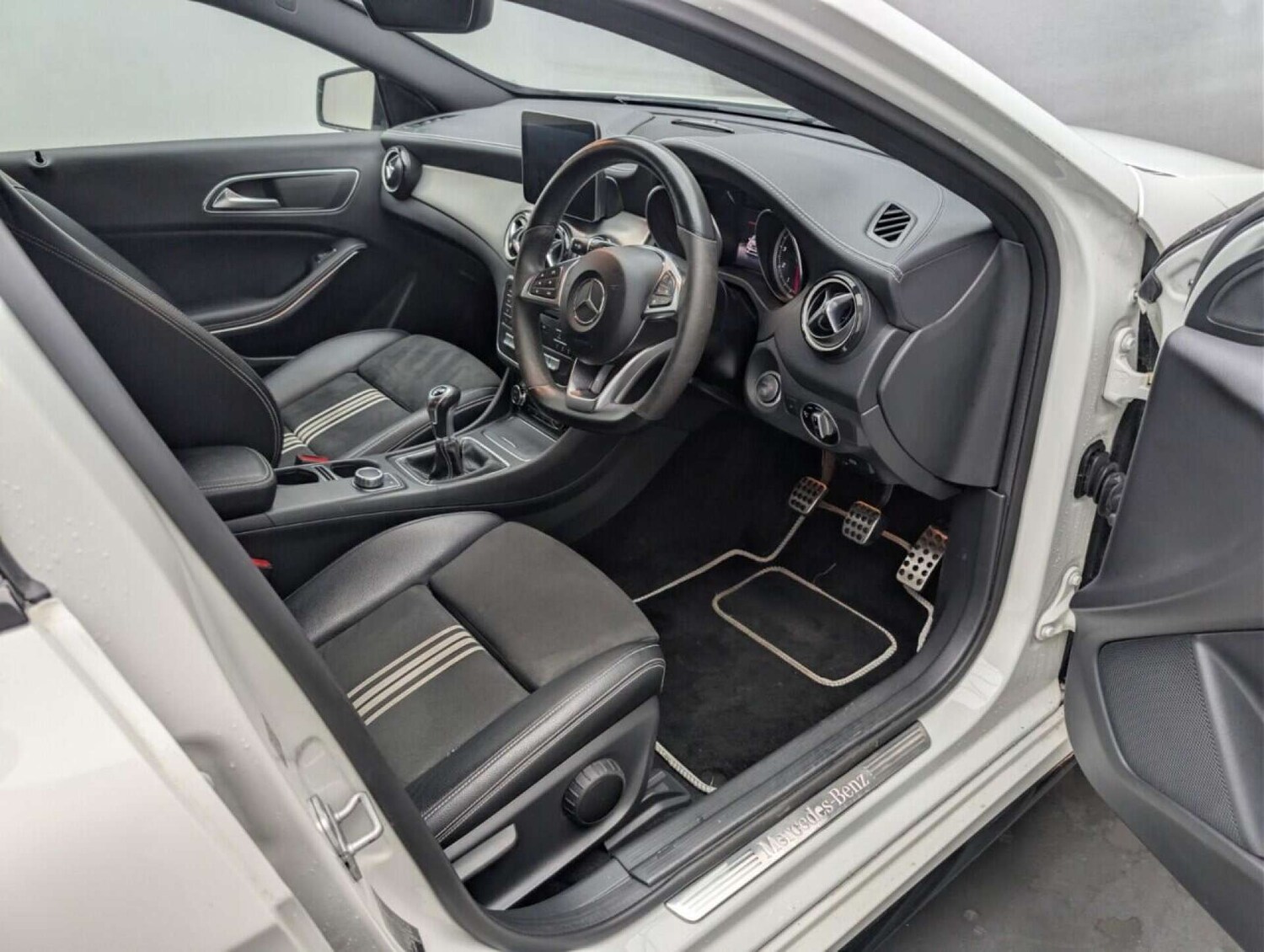 Used Mercedes-Benz A-Class 2017 for sale - 77714148: Photo 11