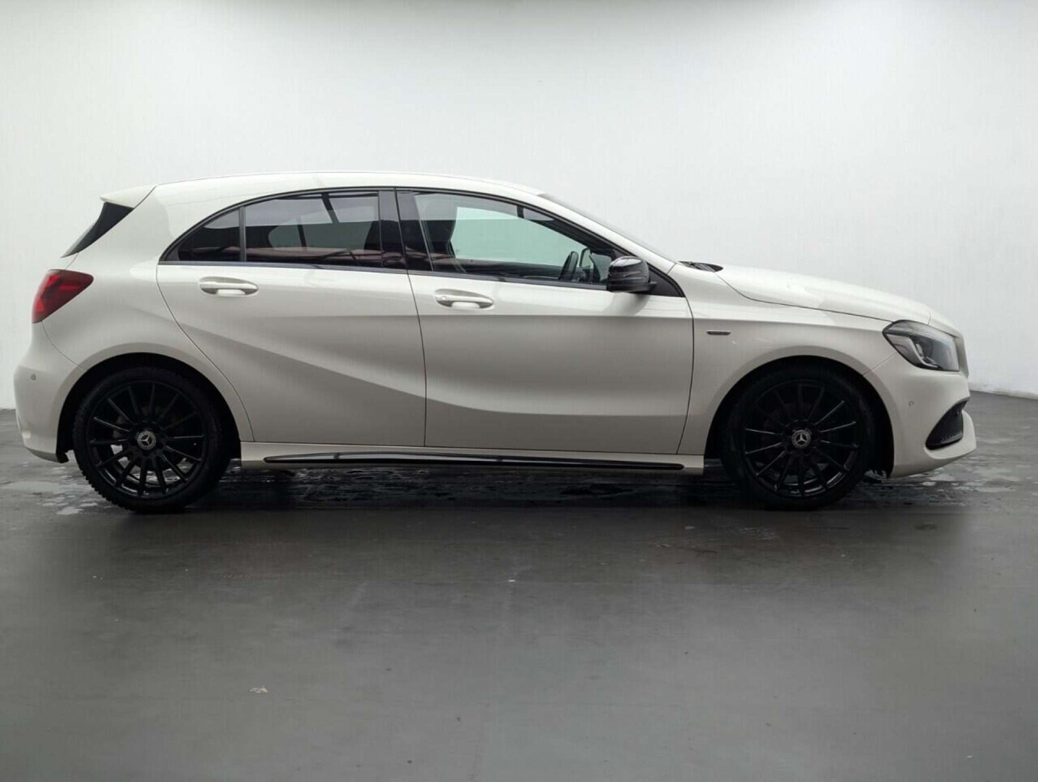 Used Mercedes-Benz A-Class 2017 for sale - 77714148: Photo 9