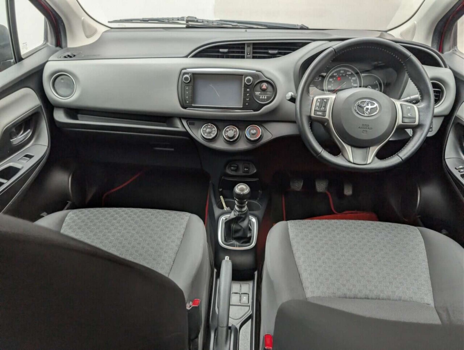 Used Toyota Yaris 2015 for sale - 77714949: Photo 21