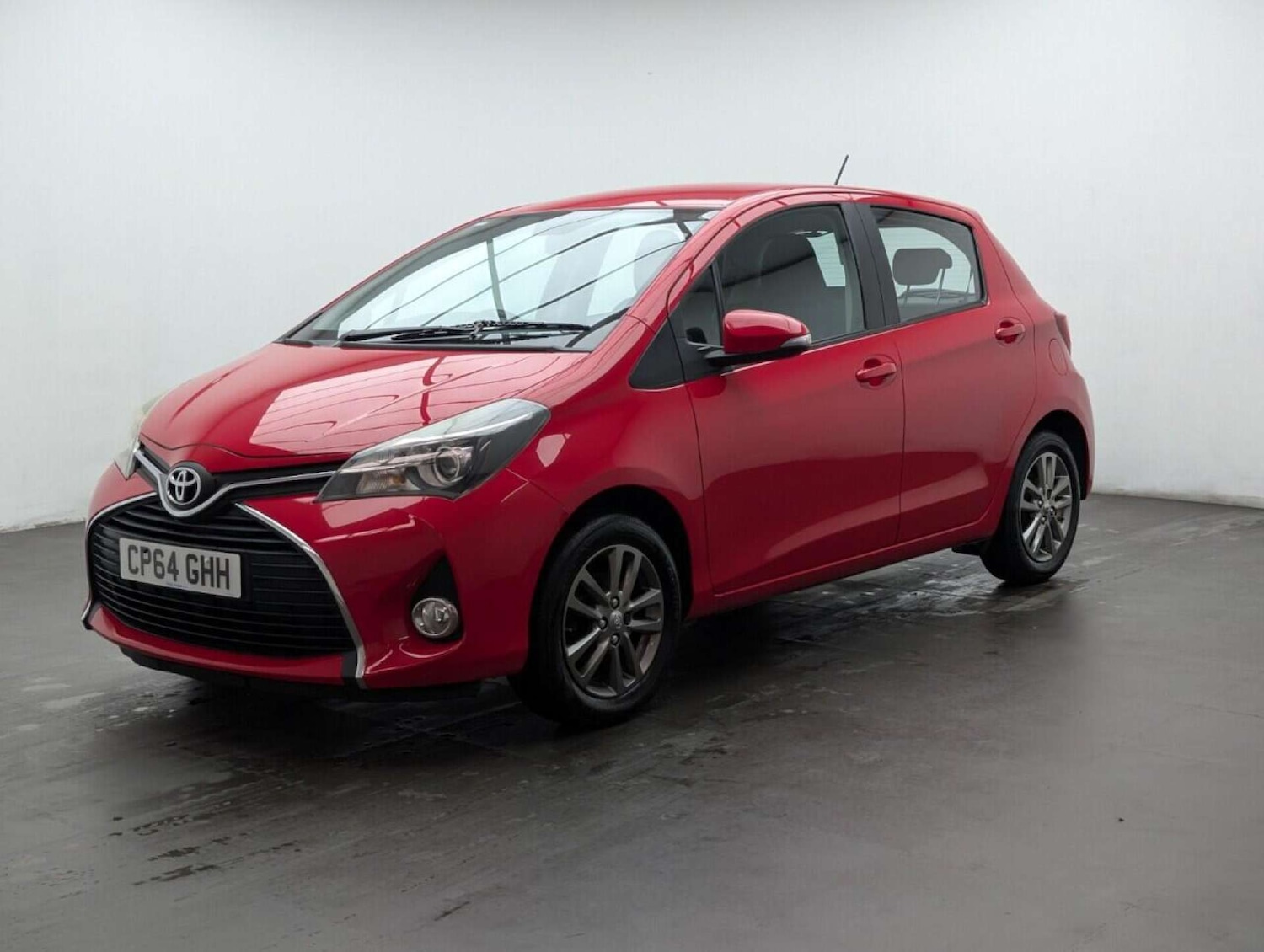 Used Toyota Yaris 2015 for sale - 77714949: Photo 4